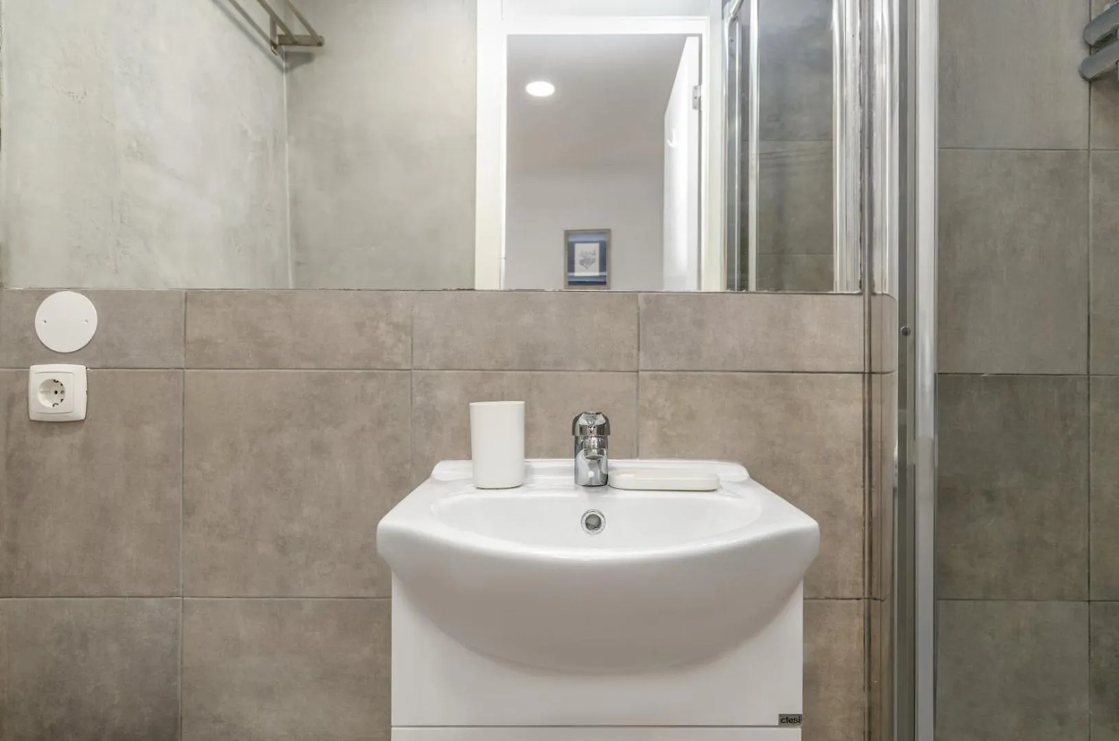 Guestready - Minimalist Studio In Downtown Lisbon 0*,  Portugal